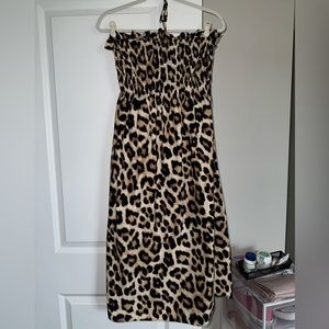 H&M Leopard Strapless Dress (W/ Removable Straps) Ruffle Edge! Size L-MIDI